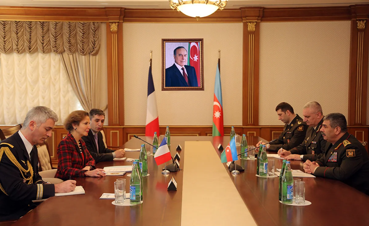 Azerbaijani-French military relations were discussed