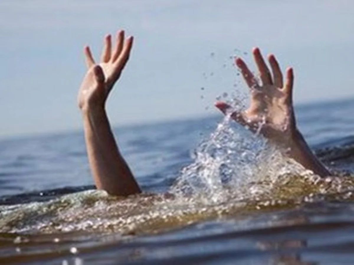 Bakıda iki əcnəbi dənizdə batmaq təhlükəsi ilə üzləşib