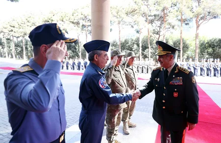 Hulusi Akar Azərbaycana gəlib