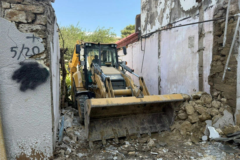 “Sovetski”də qəzalı binaların söküntüsünə başlanılıb