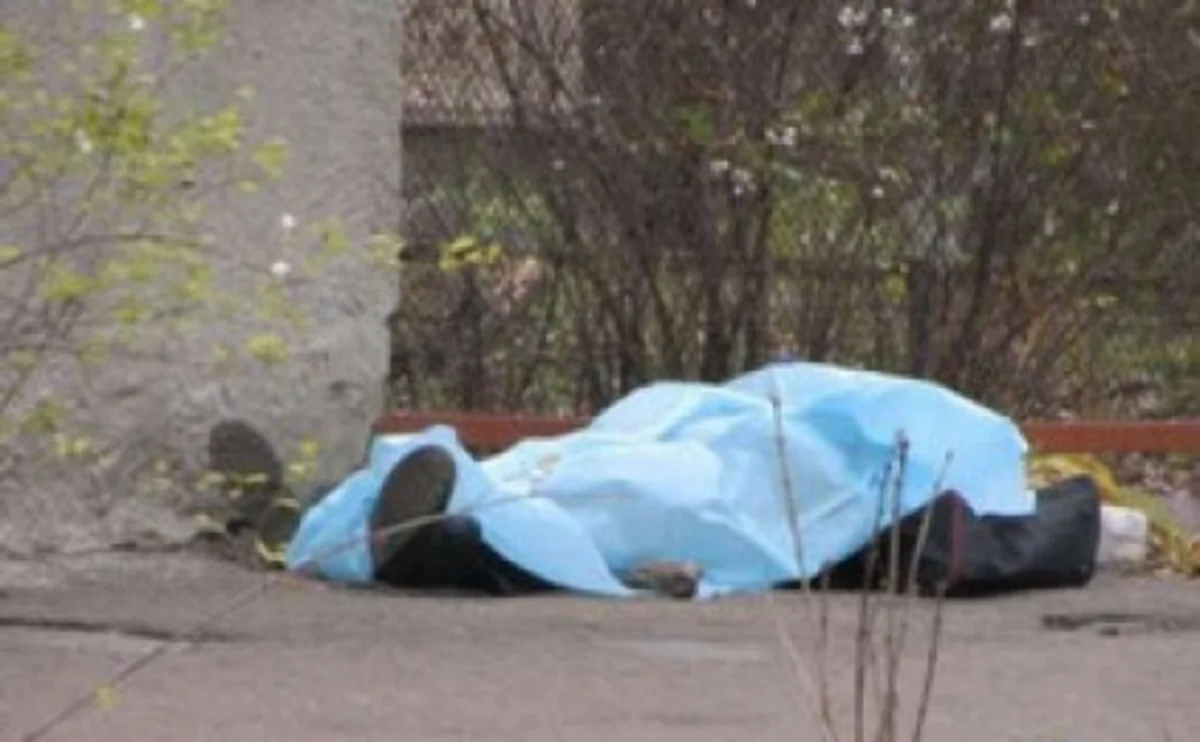 На улице в Мингячевире обнаружен труп мужчины