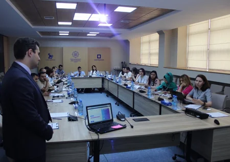 KİV nümayəndələri AzInTelecom”un Data Mərkəzi ilə tanış olub