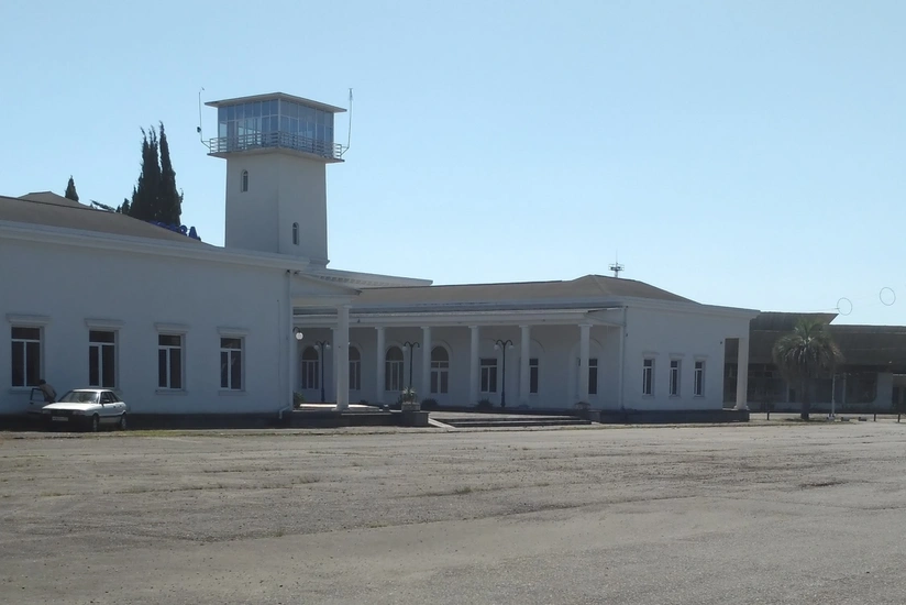 Davitaşvili: Suxumi hava limanına bağlı Rusiya aviaşirkətləri Gürcüstanda fəaliyyət göstərə bilməyəcək