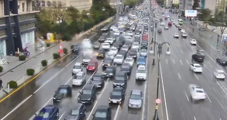 Bakının bir sıra yollarında nəqliyyatın sıxlığı yaranıb