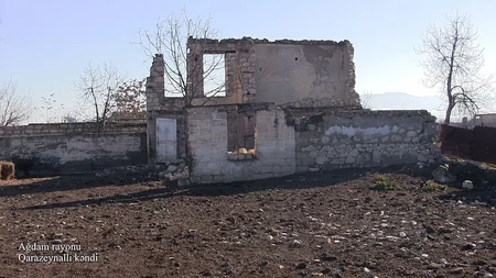 Снимки еще одной разрушенной деревни Агдама