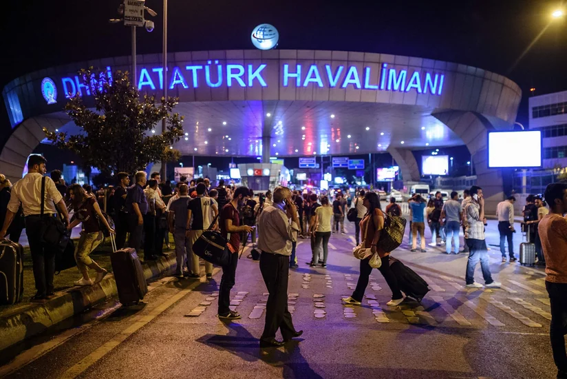 Partlayış zamanı Rumıniyanın sabiq baş naziri Atatürk Hava Limanında olub
