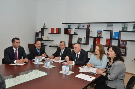 Əbülfəs Qarayev: Kitabxanalarda elektron ədəbiyyatın daha geniş tətbiqi istənilir