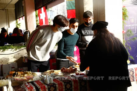 Azərbaycan Tbilisidə xeyriyyə yarmarkasında iştirak edir