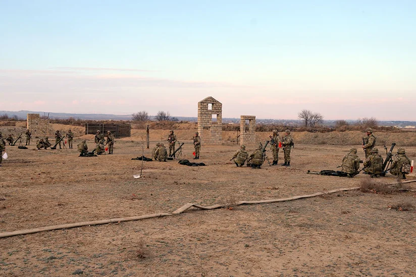 Hərbi vəzifəlilərə döyüş hazırlığı təlimləri keçirilib