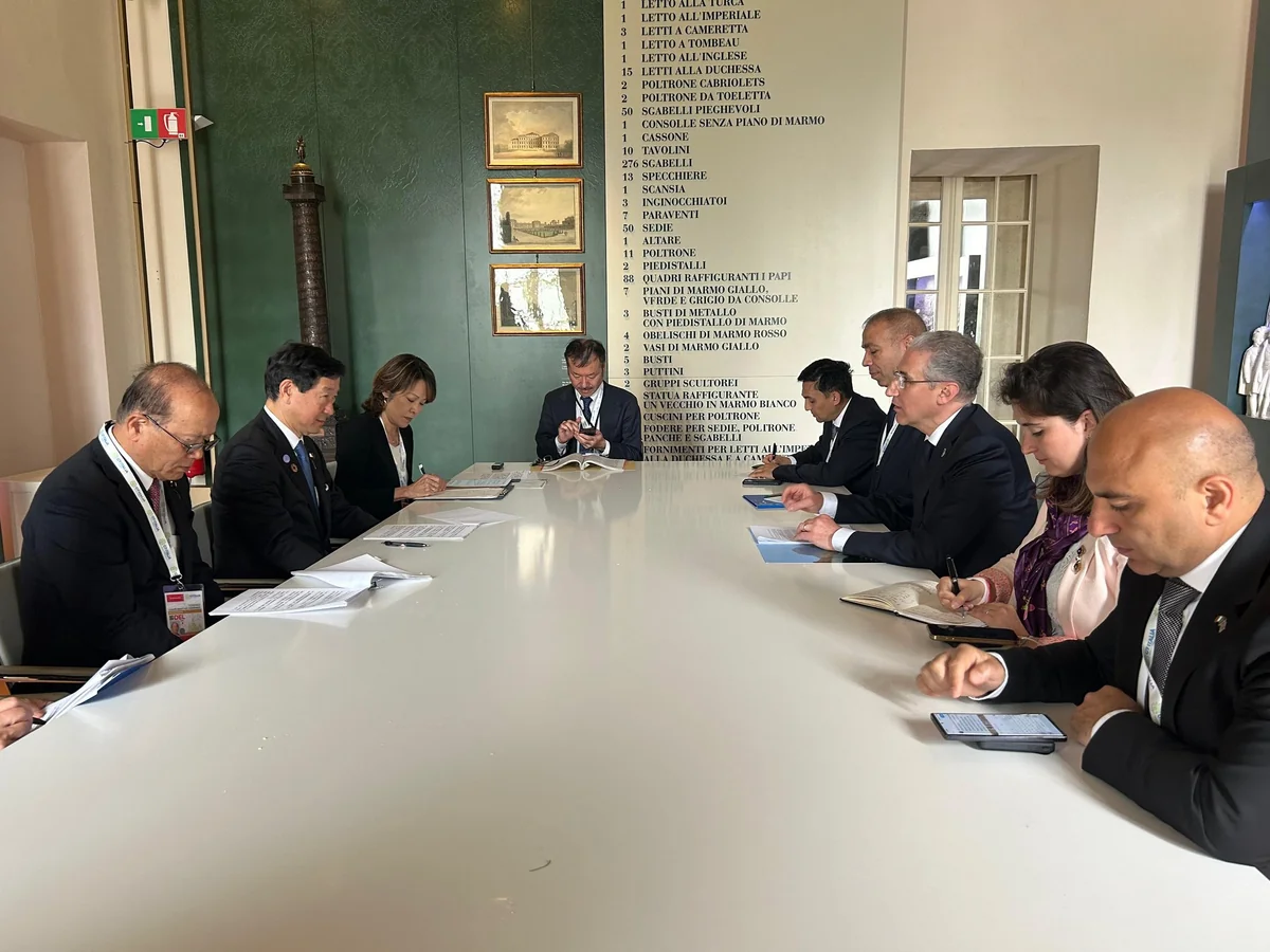 Azerbaijan's ecology minister discusses climate finance with his Japanese counterpart