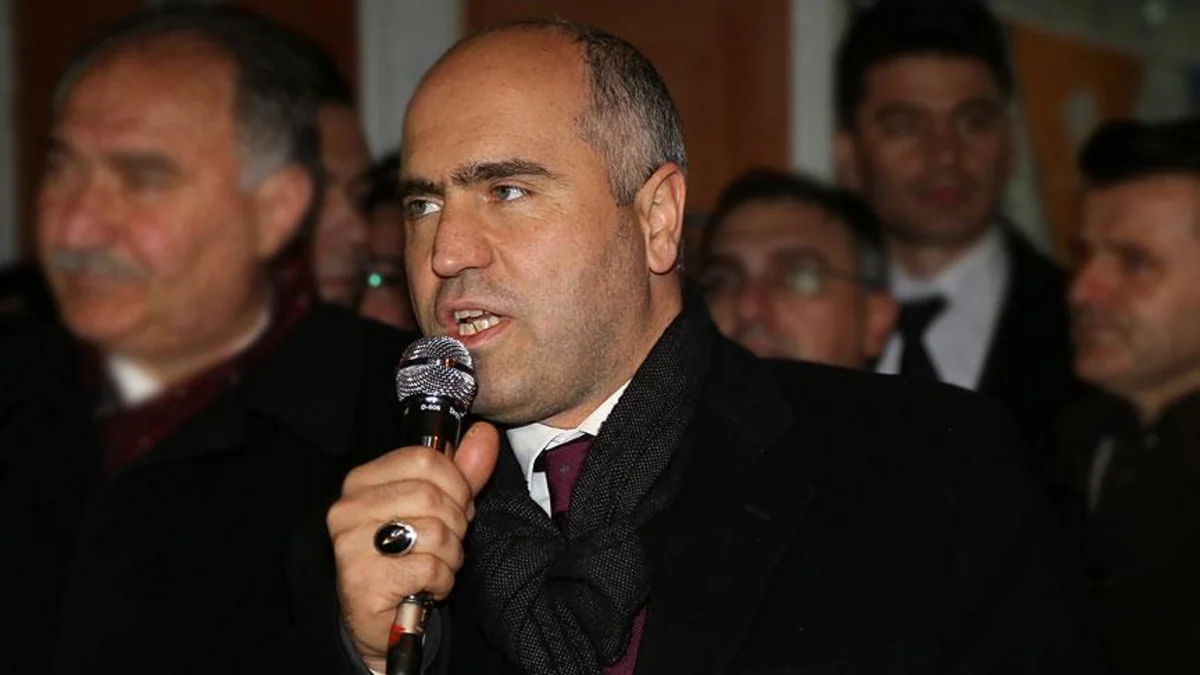 ​AKP-nin Ərzurum təşkilatının keçmiş sədri tutulub