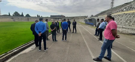 PFL rəhbərliyi Gəncə şəhər stadionunun vəziyyəti ilə tanış olub