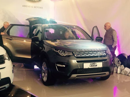 Bakıda yeni Land Rover Discovery avtomobilinin təqdimatı keçirilib - FOTO