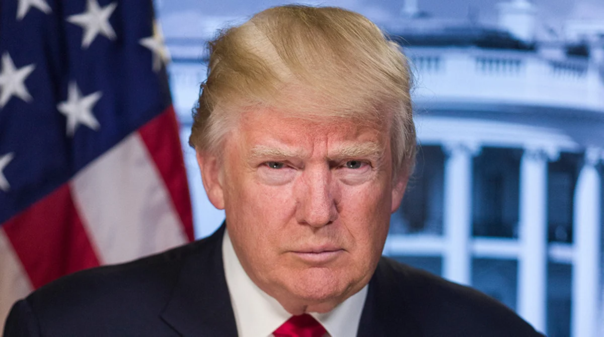 Трампу предписали добровольно явиться в тюрьму штата Джорджия для ареста