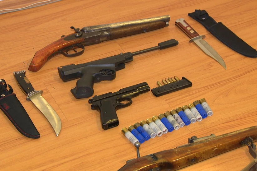 Polis əməliyyatlar keçirib, daha 14 tüfəng götürülüb