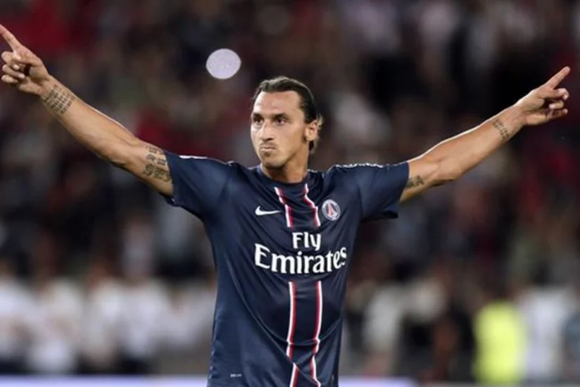 ​Zlatan İbrahimoviç bədəninə ac insanların adını döydürüb