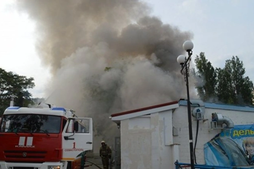 Fire breaks out in dolphinarium in Russia