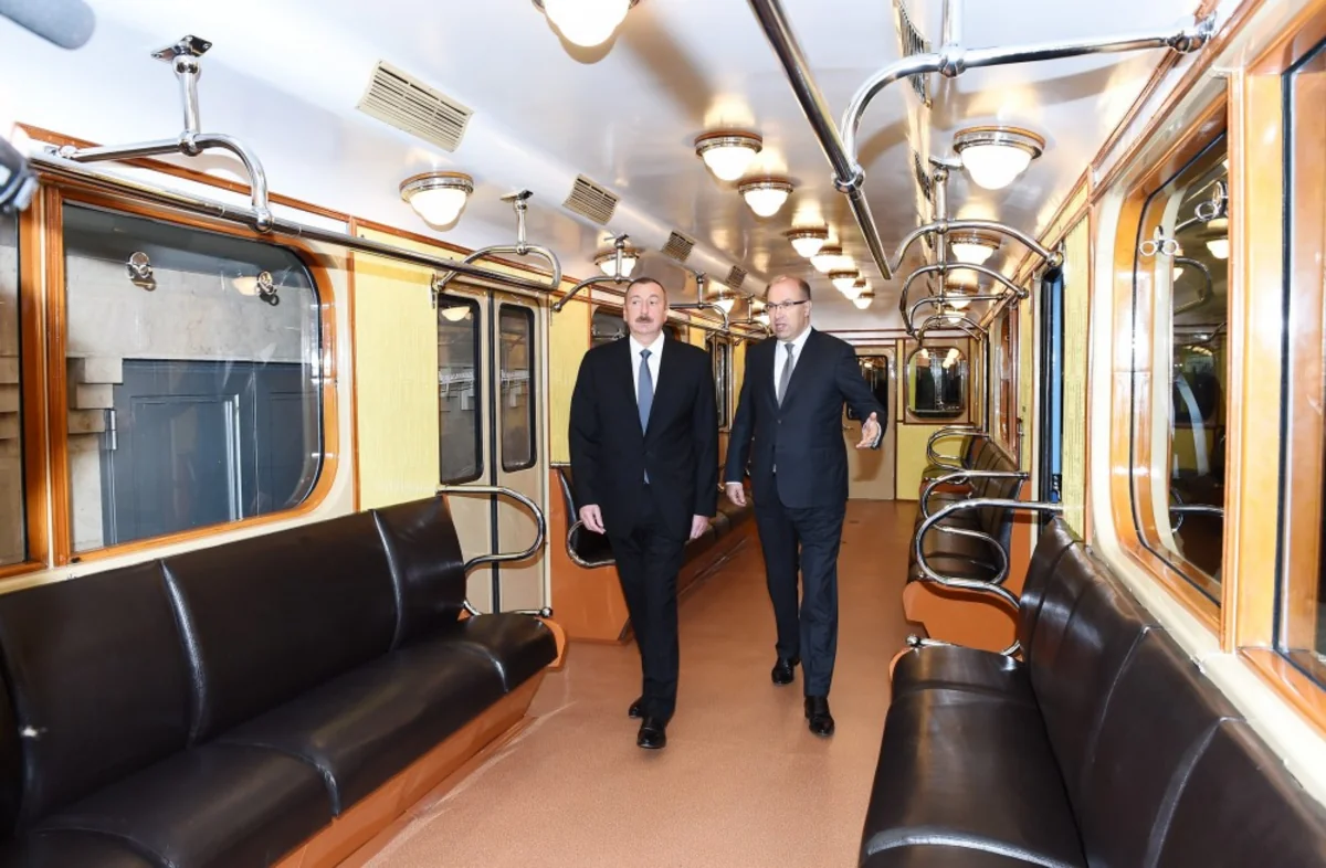 Президент Ильхам Алиев ознакомился с ретро-вагонами Бакинского метрополитена - ОБНОВЛЕНО