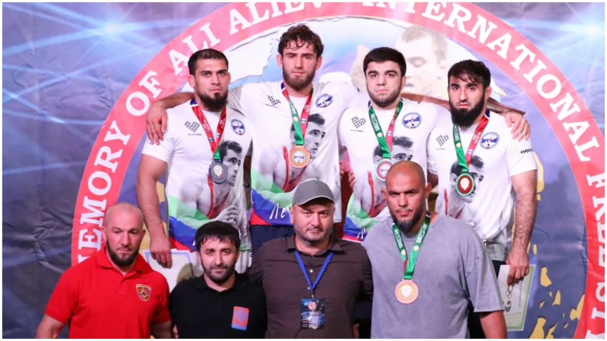 Azərbaycan güləşçiləri xatirə turnirində 5 medal qazanıblar