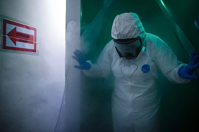 В России за сутки от коронавируса умерли 296 человек