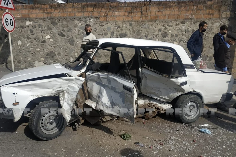 Şəkidə avtomobillər toqquşub, xəsarət alan var