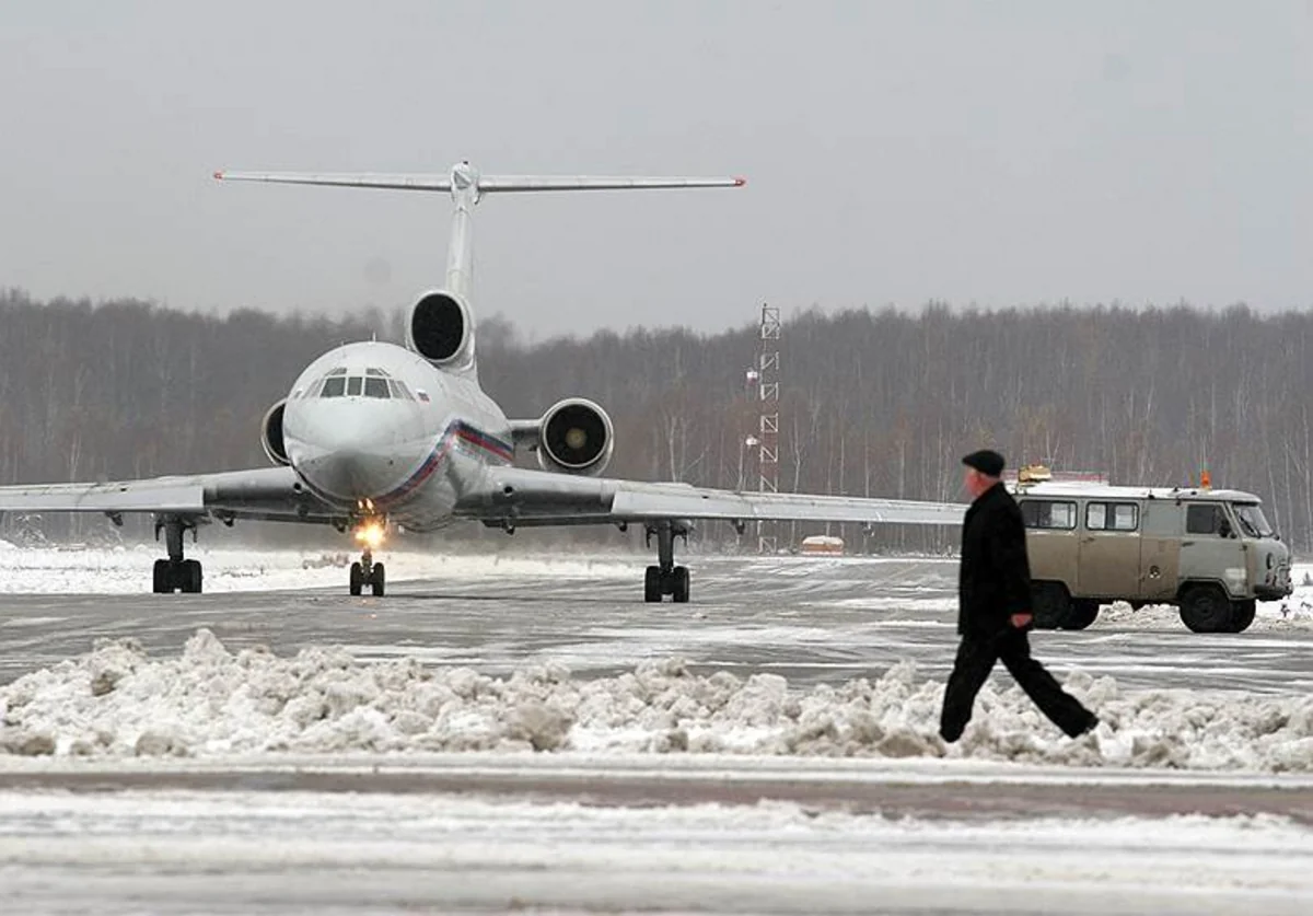 Rusiyanın göyərtəsində 91 nəfərin olduğu Tu-154 təyyarəsi Krasnodarda qəzaya uğrayıb - YENİLƏNİB