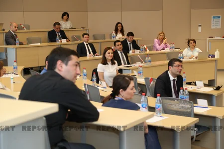 “Mediada islahatlara doğru” mövzusunda seminarlar davam edir