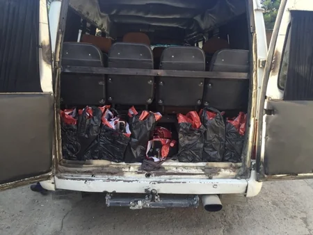 ​Gömrükçülər 144 butulka qaçaqmal araq aşkar edib