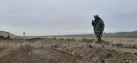 Suqovuşana çəkilən yeni yol minalardan təmizlənir