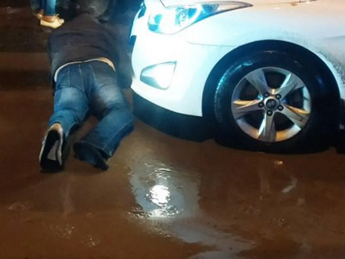 Sabunçuda yol qəzası oldu, 2 piyadanın ayaqları sındı