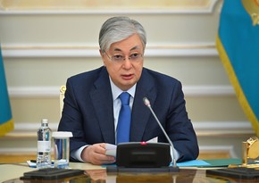 Токаев поручил оперативно выплатить компенсации пострадавшим из-за пожаров