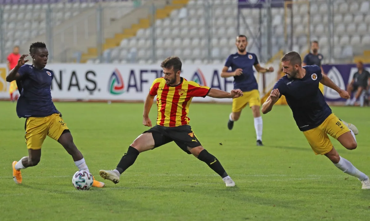 Türkiyə klubu ölkəyə qayıtmayan futbolçunun müqaviləsini ləğv etdi