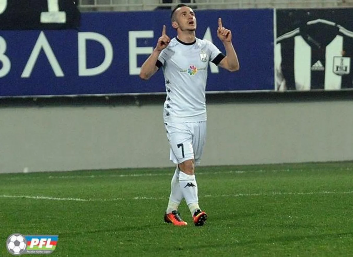 Neftçi klubu futbolçusu ilə müqavilə müddətini uzadıb