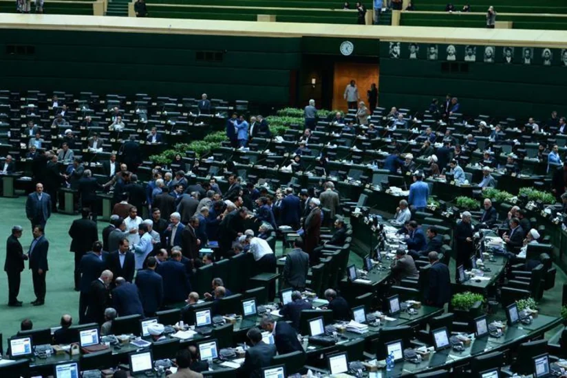 Парламент Ирана разрешил правительству взять кредит у России