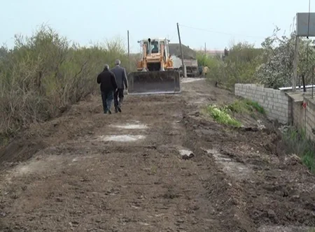 Salyanda təhlükəli bəndlərin bərpasına başlanılıb