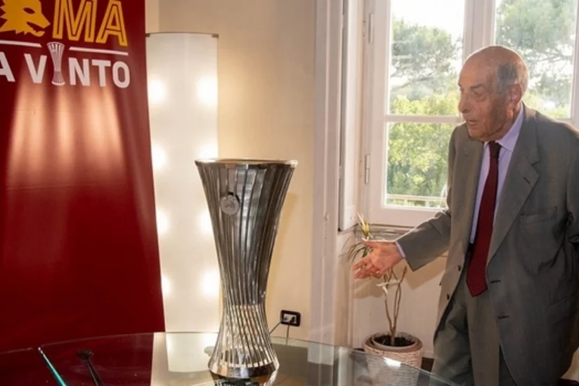Roma 96 yaşlı azarkeşinə qeyri-adi sürpriz edib
