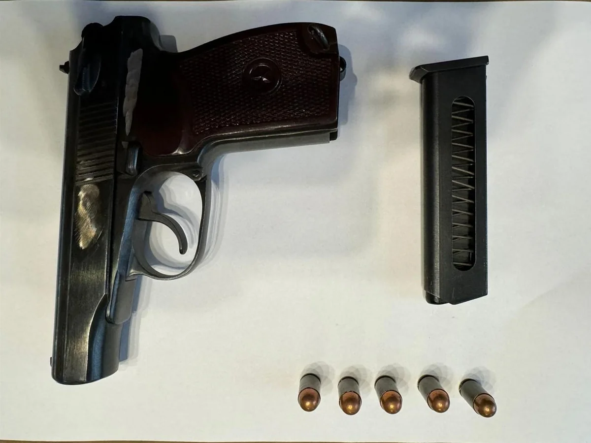 Binəqədi sakini tapdığı tapançanı polisə təhvil verib