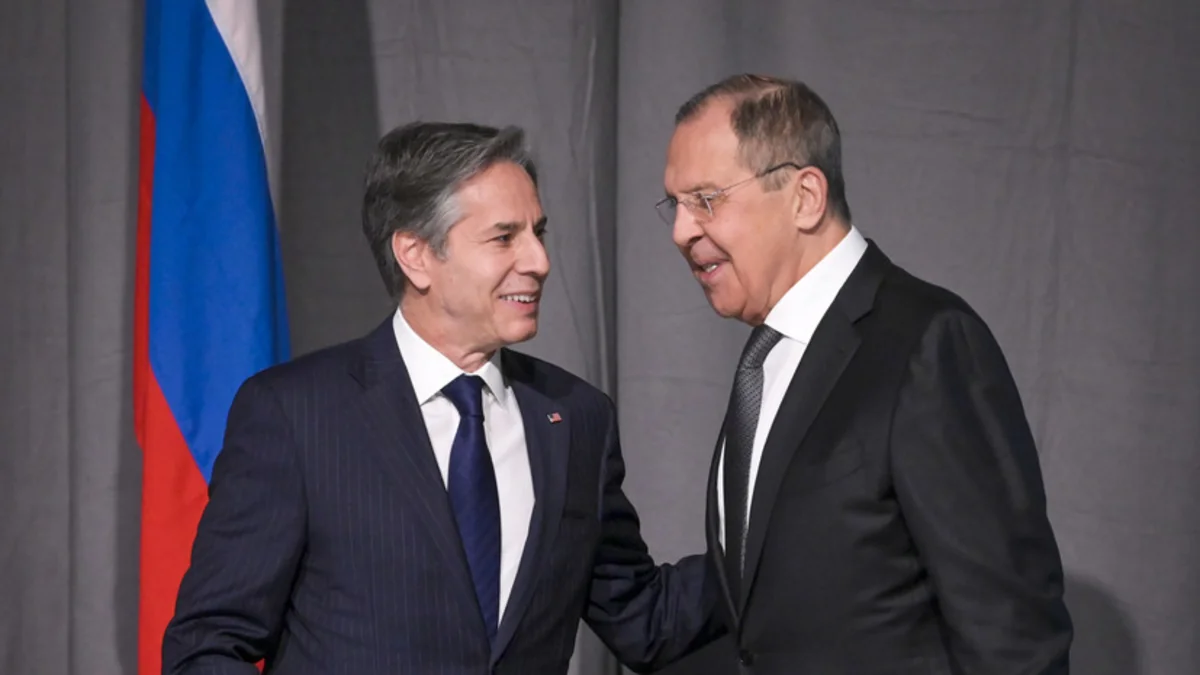 Blinken, Lavrov discuss security consultations on the phone