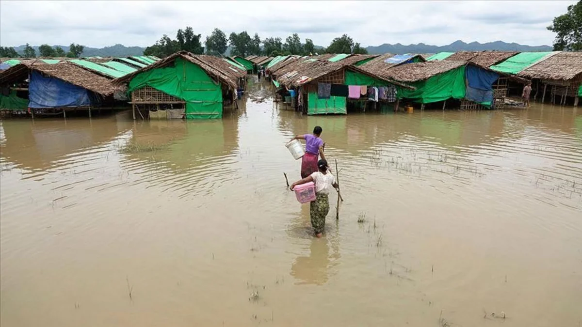 Monsoon floods leave 25 dead in Bangladesh