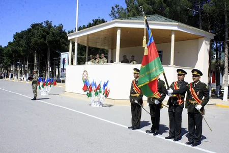 Hərbi hissələrdə andiçmə mərasimi keçirilib