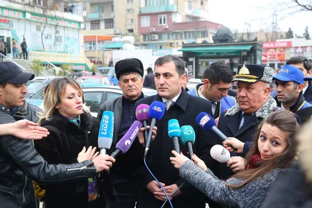Bakıda Fərqlənmə nişanı almaq istəməyən taksi sürücüləri ilə görüş keçirilib