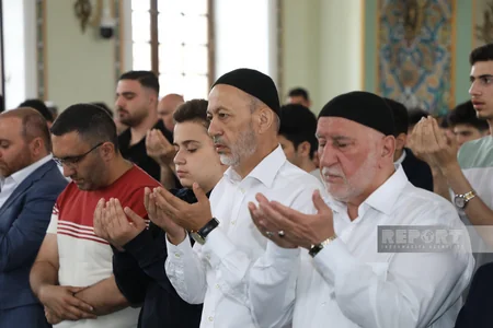 Eid al-Adha prayer held in Tazapir Mosque