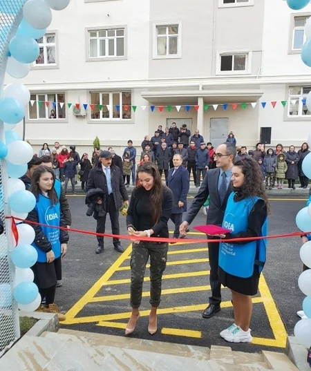 Leyla Əliyeva Səbail rayonunda abadlaşdırılan həyətin açılışında iştirak edib