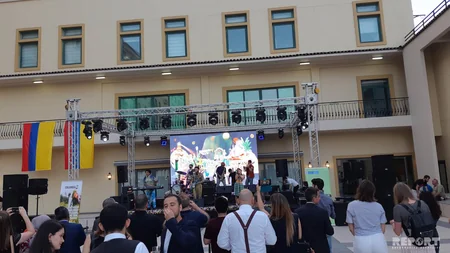Çılğın emosiyalar və atəşli ritmlər: Bakıda Kolumbiyanın musiqi qrupunun konserti olub - FOTO