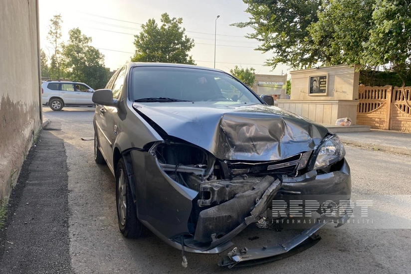 Kürdəmirdə iki avtomobil toqquşub, xəsarət alan var