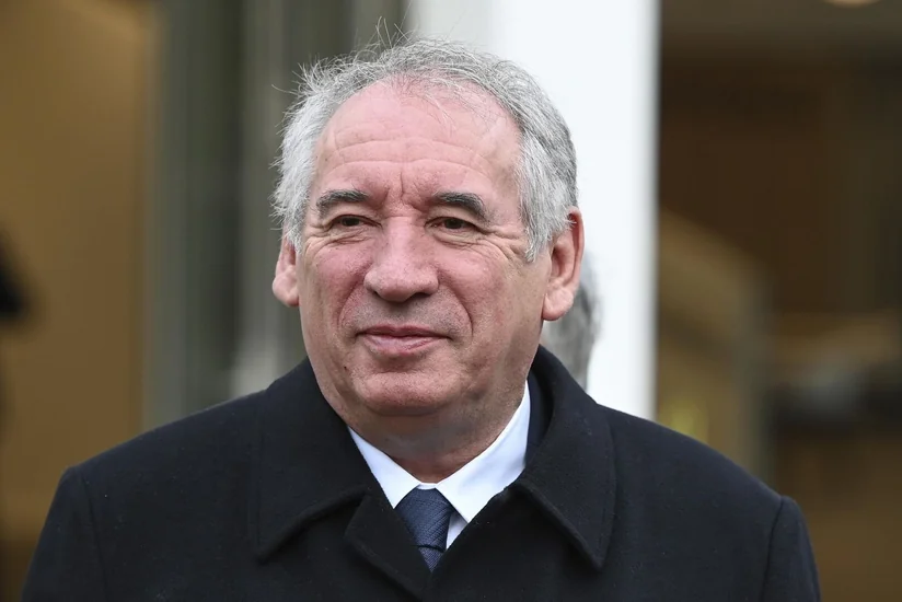 Far-left MPs want to announce vote of no confidence in new French government