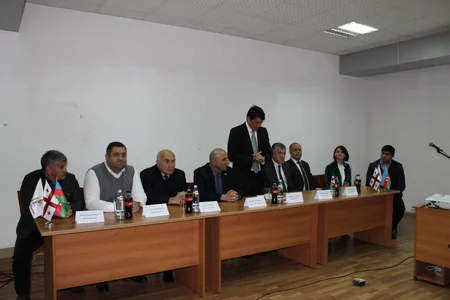 Diasporla İş üzrə Dövlət Komitəsinin sədri Gürcüstan azərbaycanlılarını narahat edən problemləri dinləyib