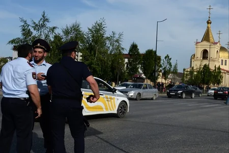 При нападении боевиков на церковь в Грозном погибли двое полицейских