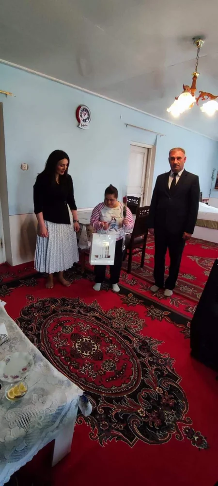 Naxçıvanda məhdud fiziki imkanlı qadınlarla bayram görüşləri keçirilib