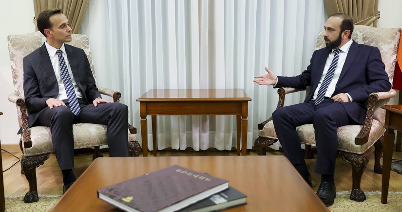 Mirzоyan ABŞ dövlət katibinin köməkçisinin müavini ilə Cənubi Qafqazdakı vəziyyəti müzakirə edib